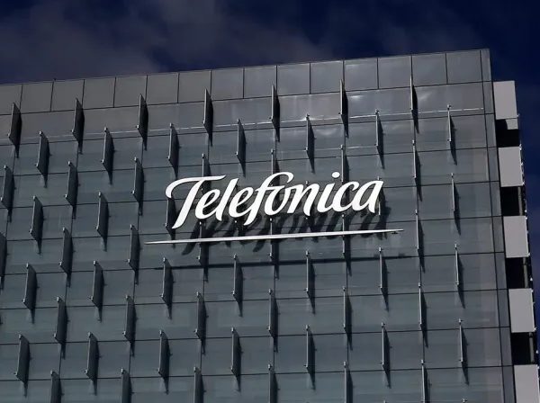 Telefónica Venezolana acuerda pagar multa por sobornos a funcionarios venezolanos