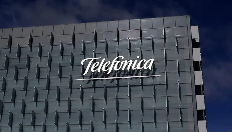 Telefónica Venezolana acuerda pagar multa por sobornos a funcionarios venezolanos